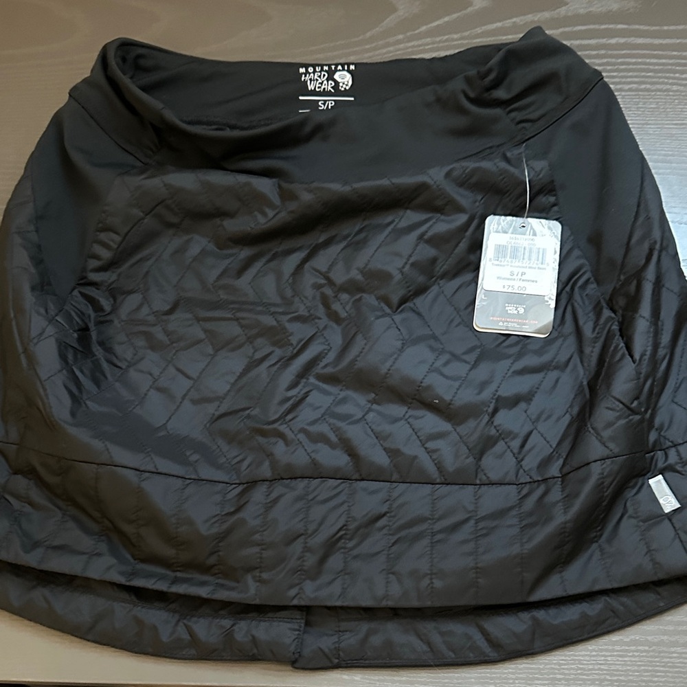 Mountain Hardwear Quilted Black Mini Skirt